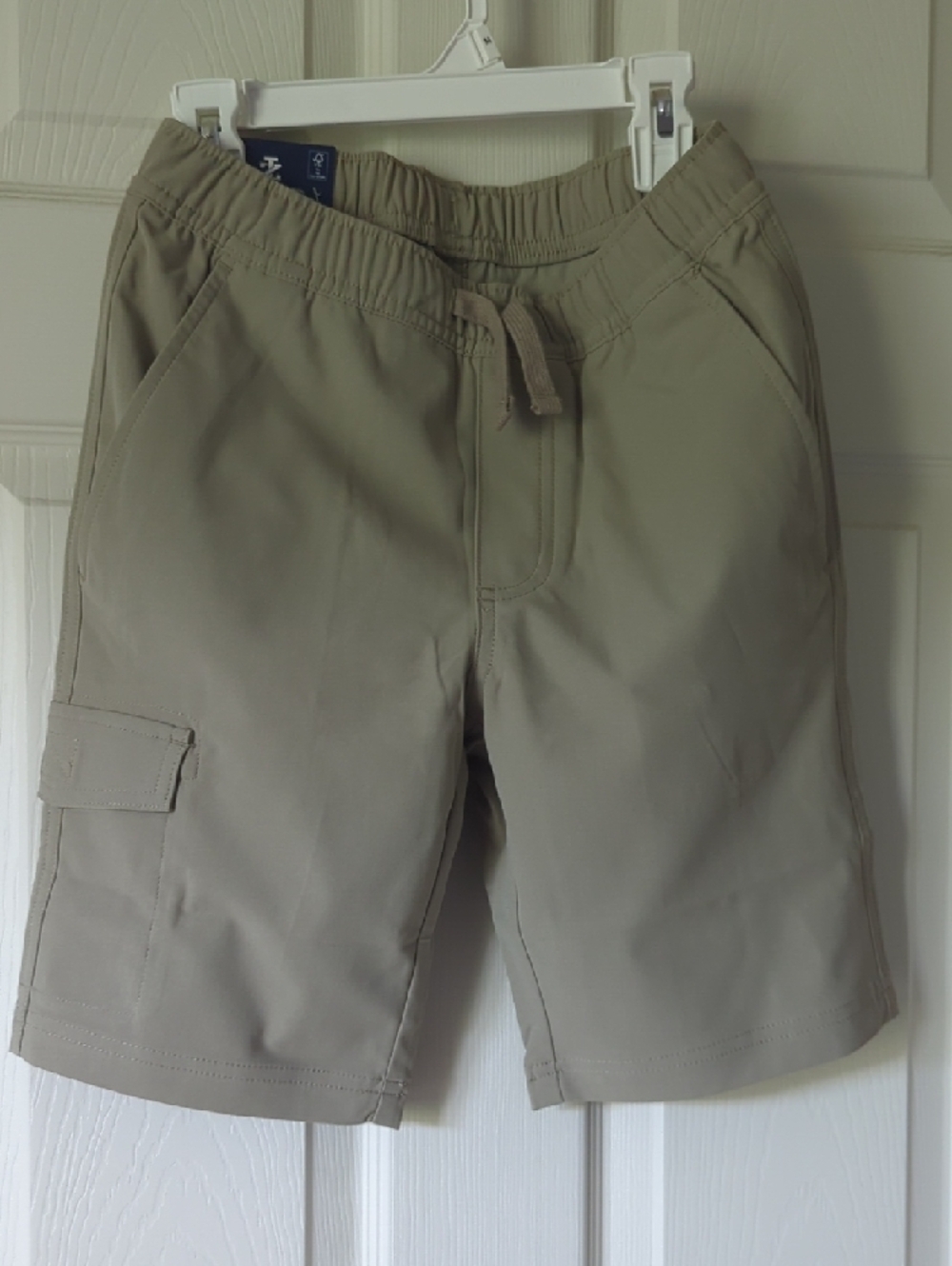 Izod Boys Khaki Elastic-Waist Cargo Shorts NWT